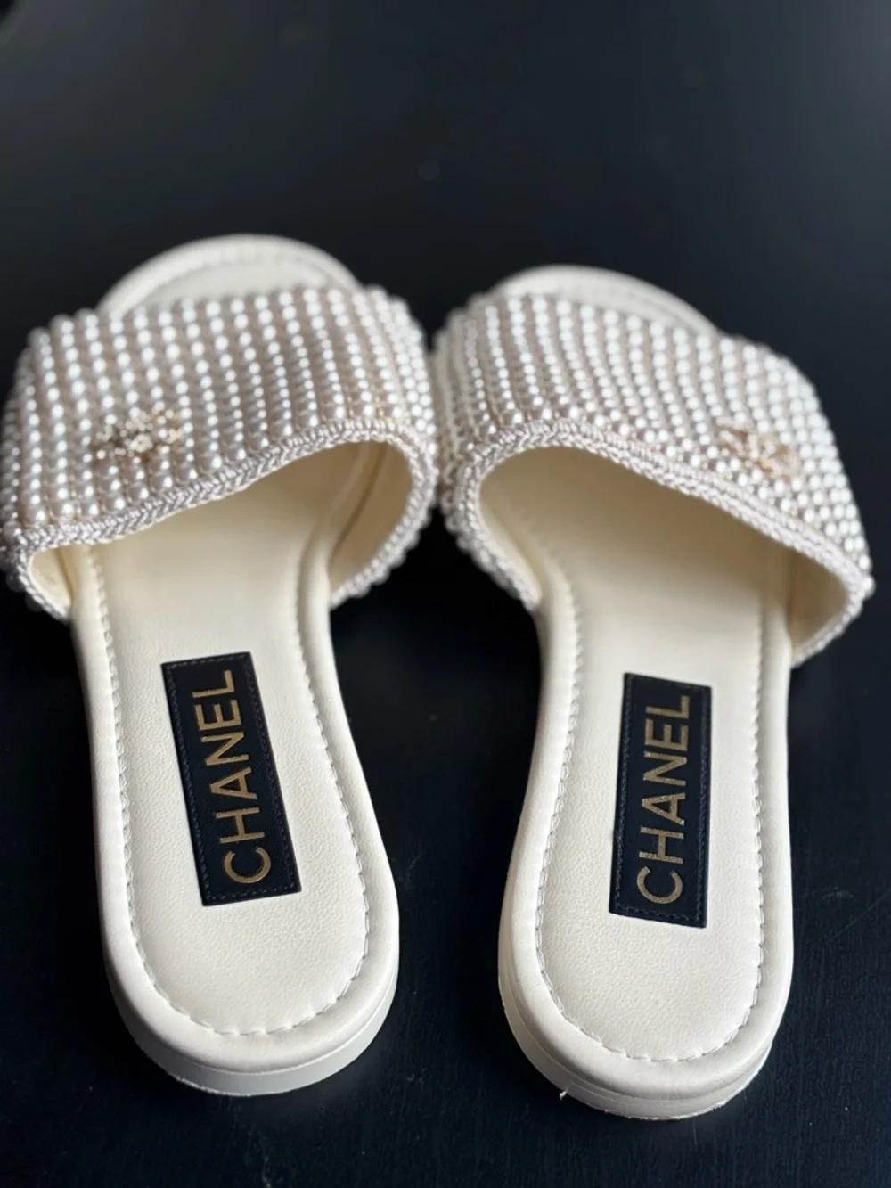 EUC Chanel 2025 CC Logo Interlocking Pearl Slides Size 37.5